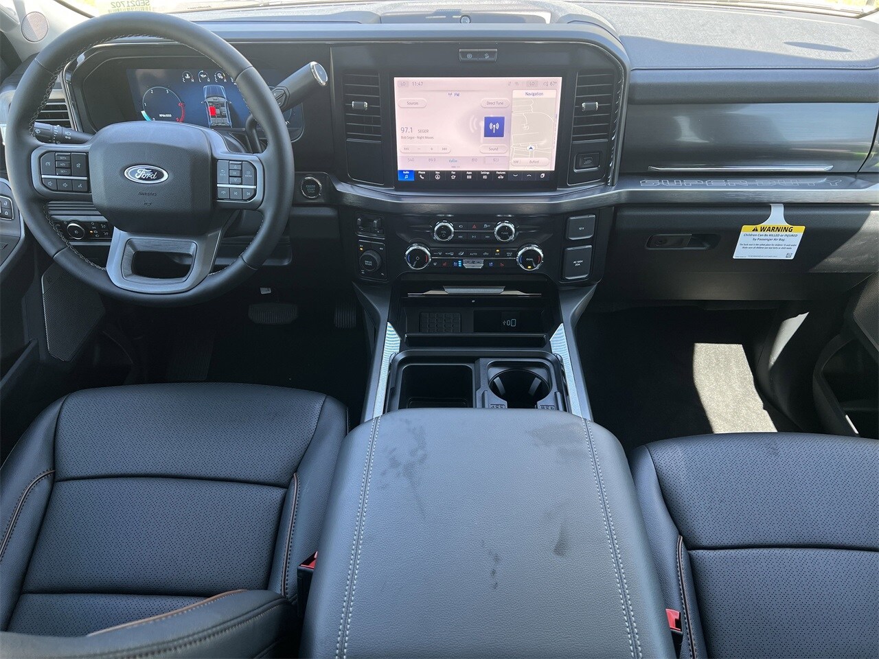 2025 Ford F-350 Lariat photo 2