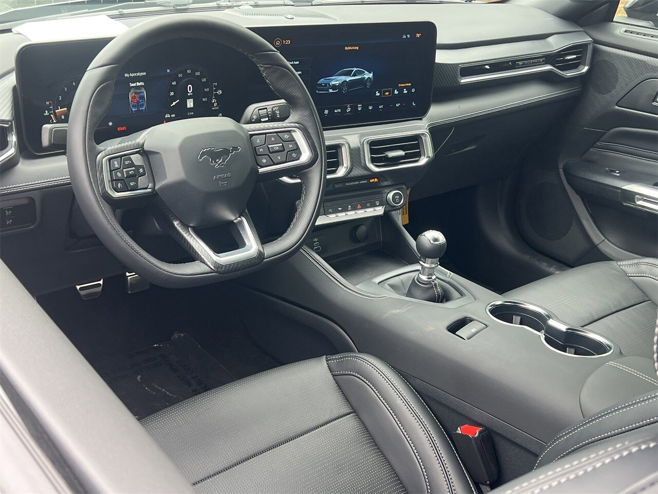 2025 Ford Mustang GT Premium photo 2