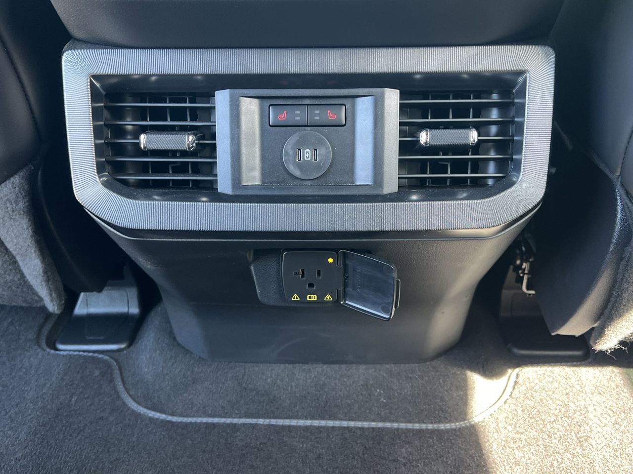 2025 Ford F-350 Super Duty Platinum - Photo 22