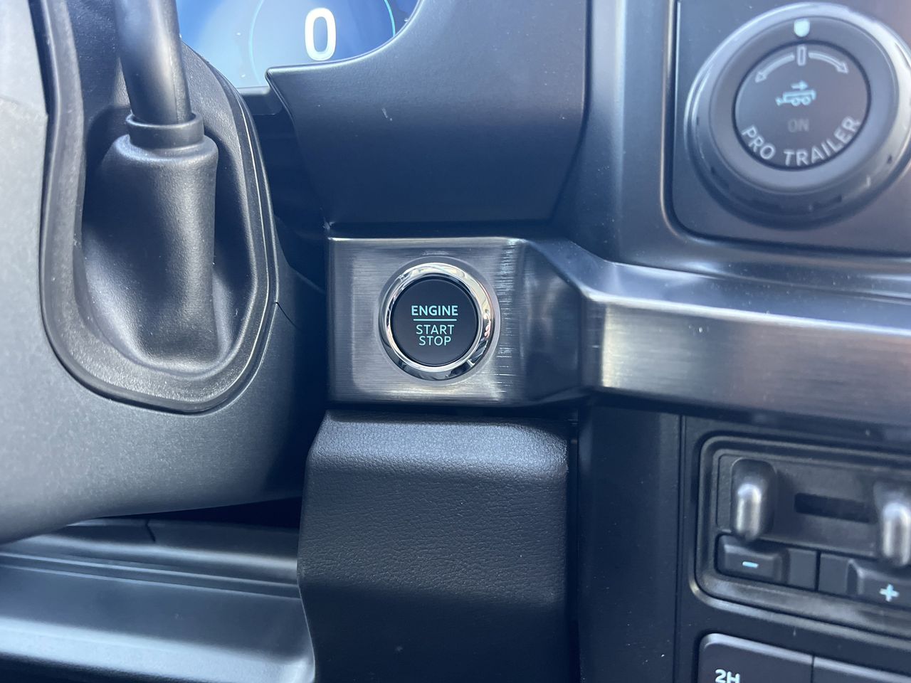 2025 Ford F-350 Super Duty Lariat - Photo 6