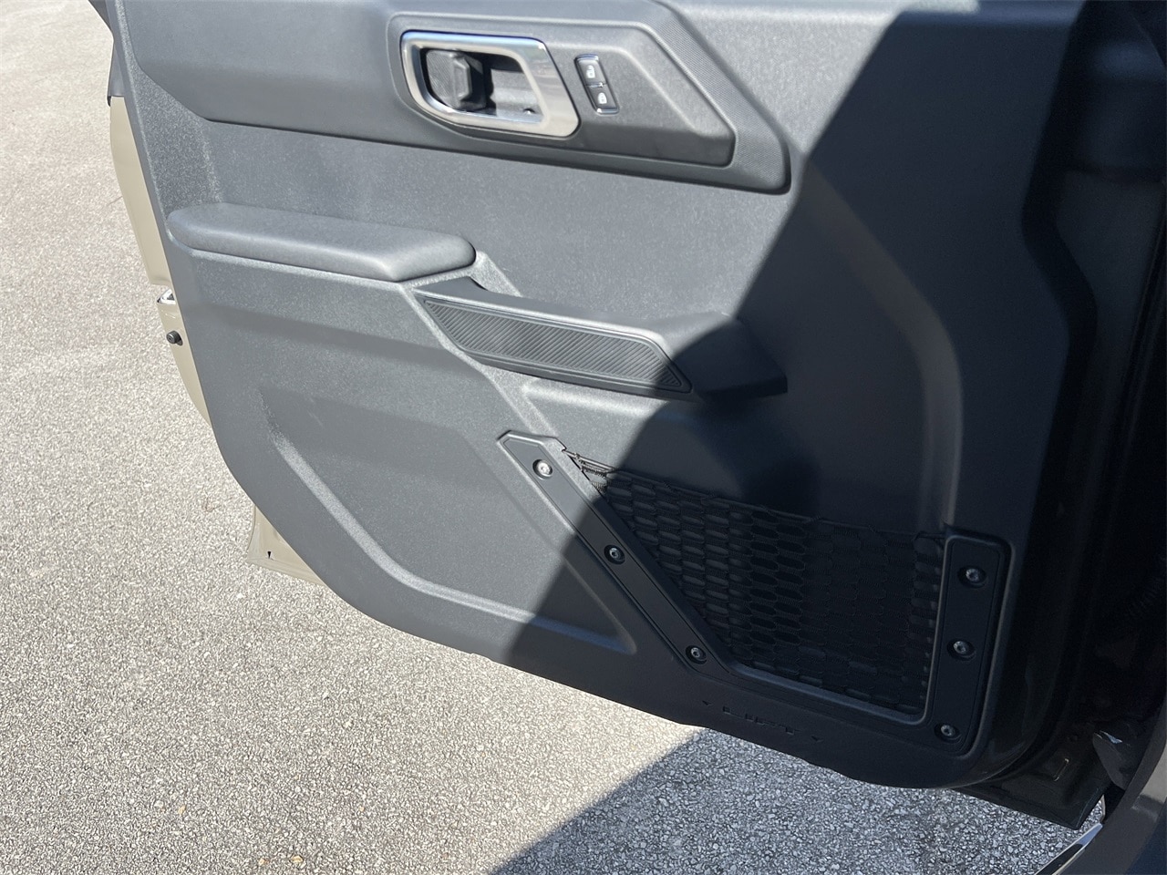 2025 Ford Bronco 4-Door Base - Photo 16