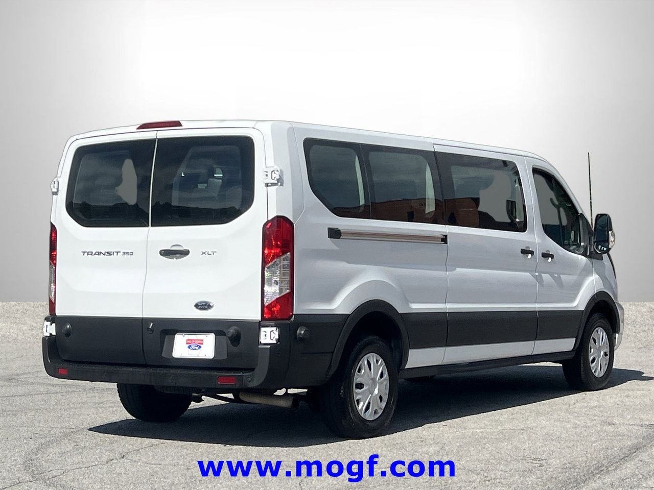 View vehicle photo 3