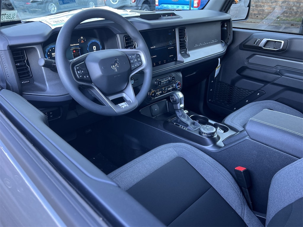 New 2025 Ford Bronco Base SUV