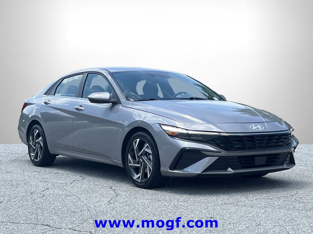 Used 2025 Hyundai Elantra SEL Convenience Sedan