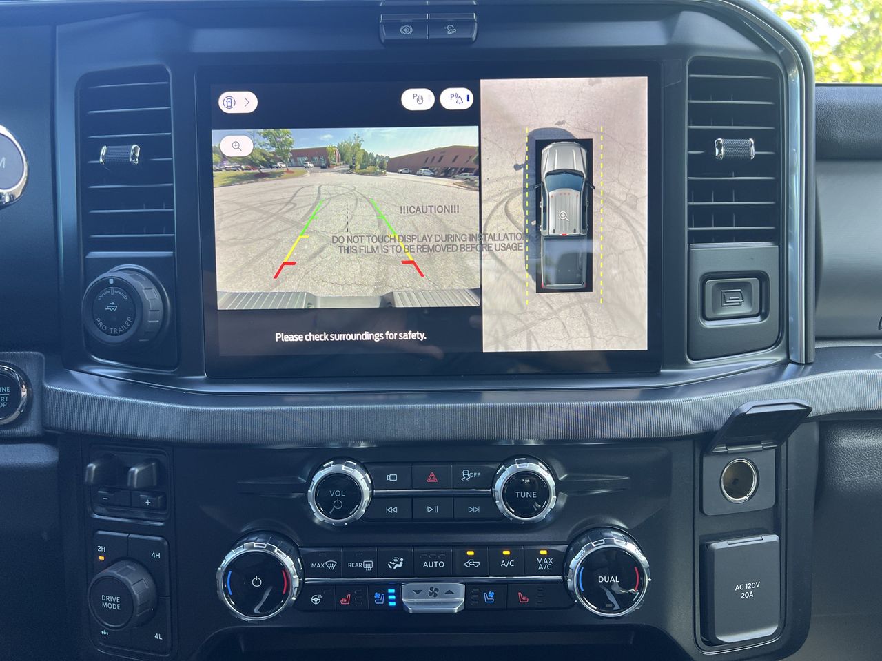 2025 Ford F-350 Super Duty Platinum - Photo 4
