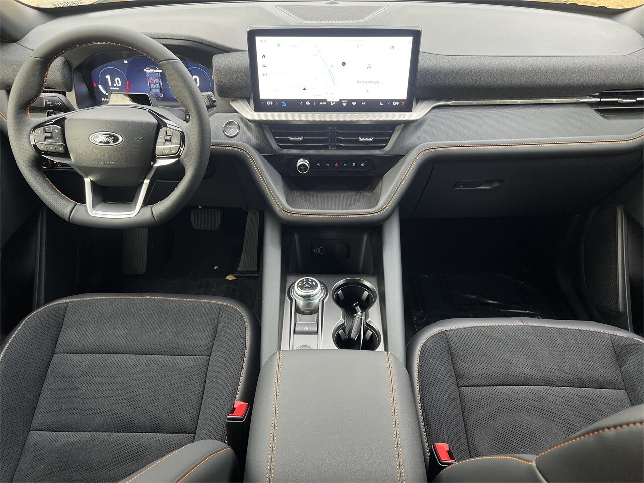 2026 Ford Explorer photo 2