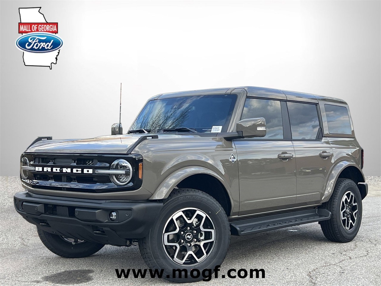 2025 Ford Bronco 4-Door Outer Banks's photo
