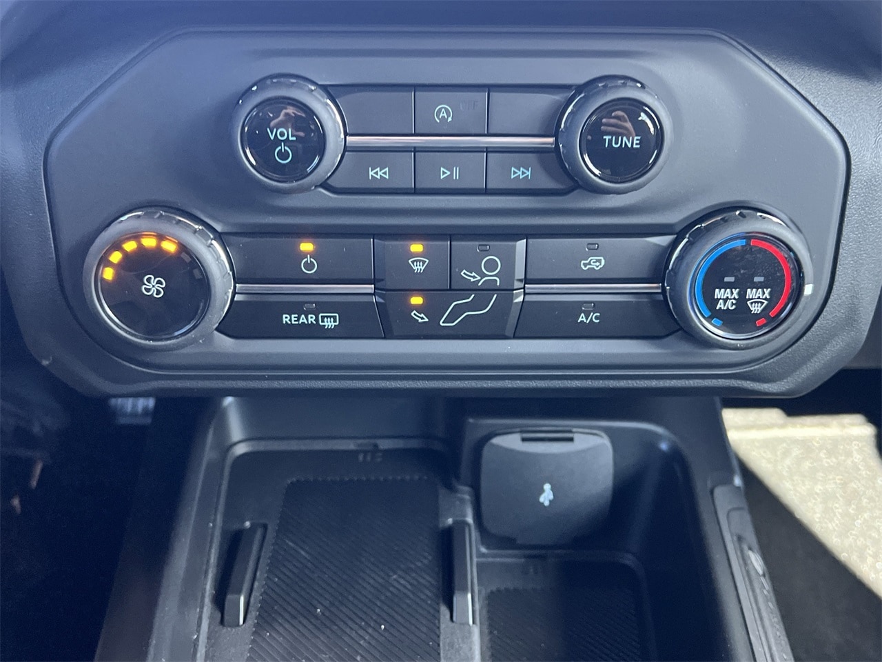 2025 Ford Bronco 4-Door Base - Photo 6