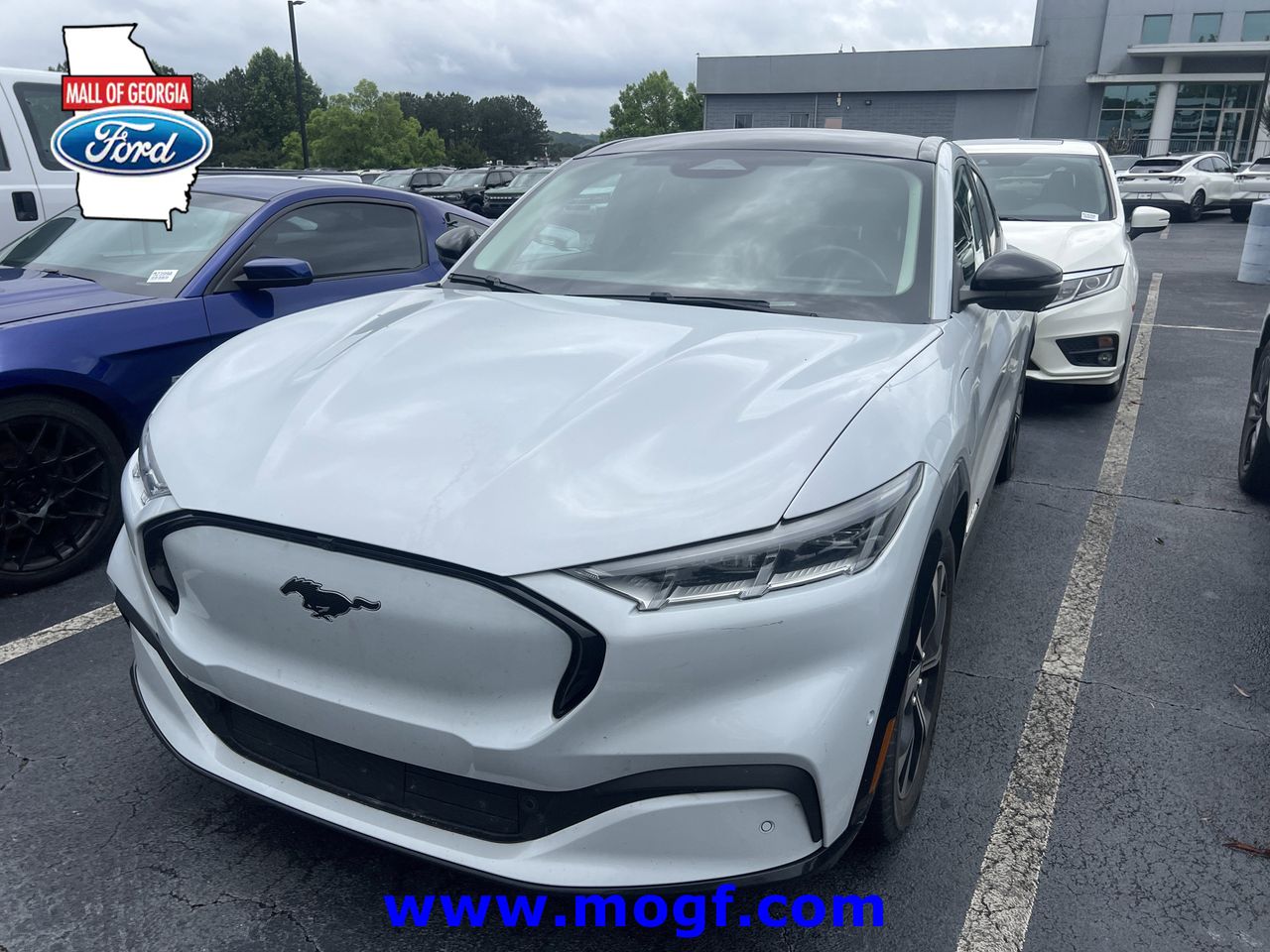 2023 Ford Mustang-Mach-e Premium's photo