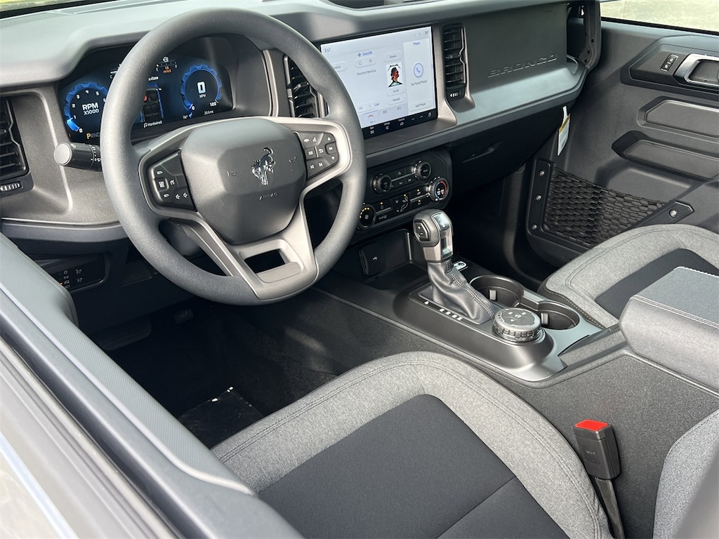 New 2025 Ford Bronco Base SUV