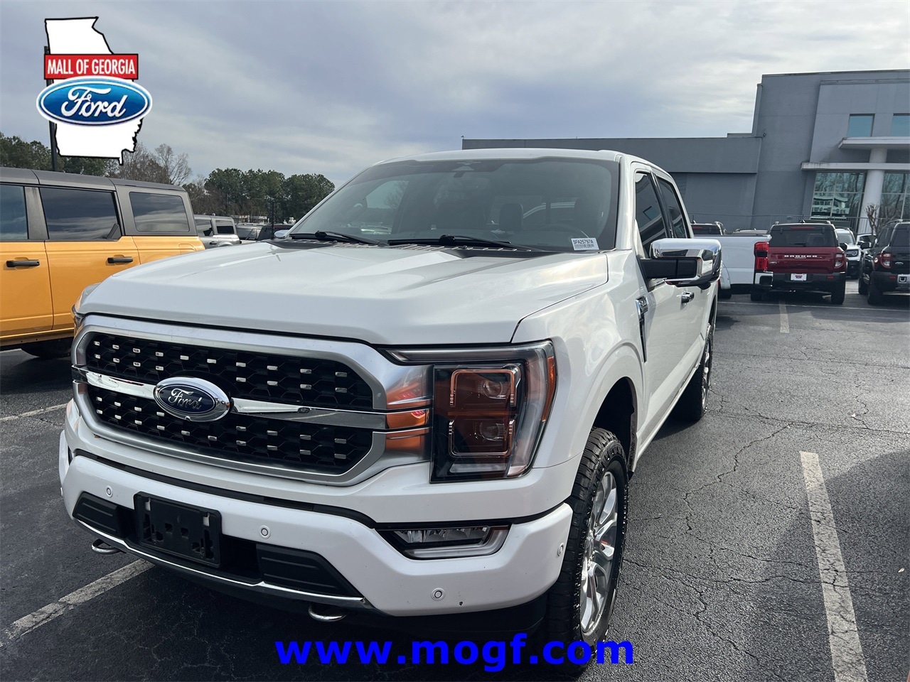 2023 Ford F-150 Platinum's photo