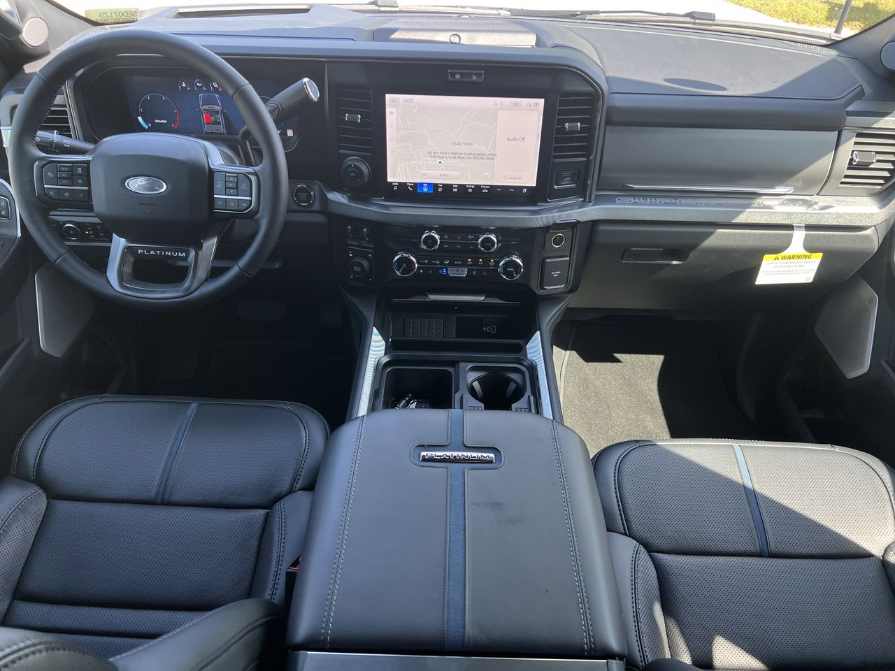 2025 Ford F-350 Super Duty Platinum - Photo 2