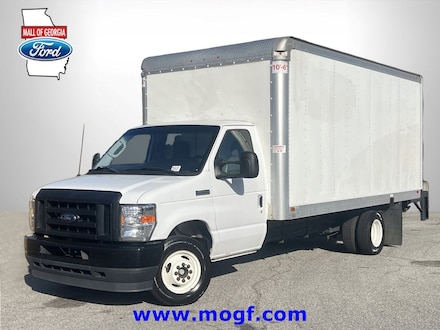 2022 Ford E-350SD Base Cab/Chassis