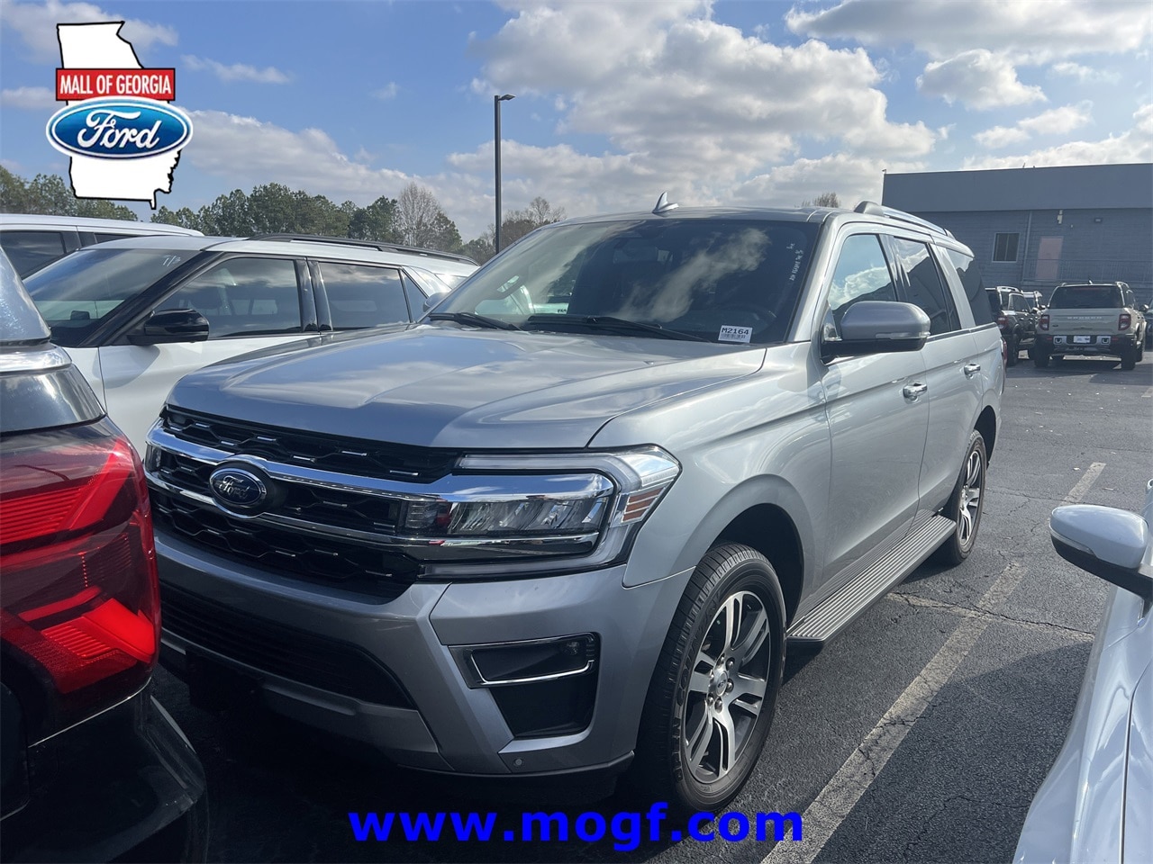 2024 Ford Expedition Limited's photo