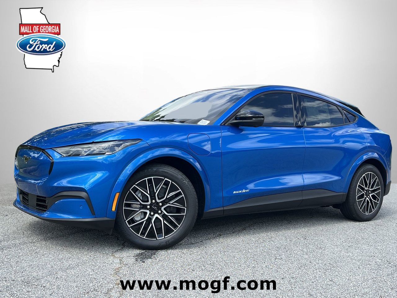 2025 Ford Mustang-Mach-e Premium's photo