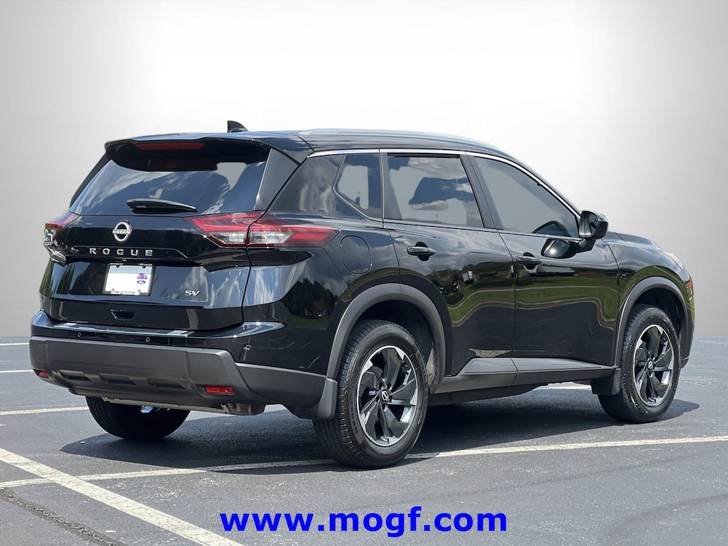 Used 2024 Nissan Rogue SV SUV
