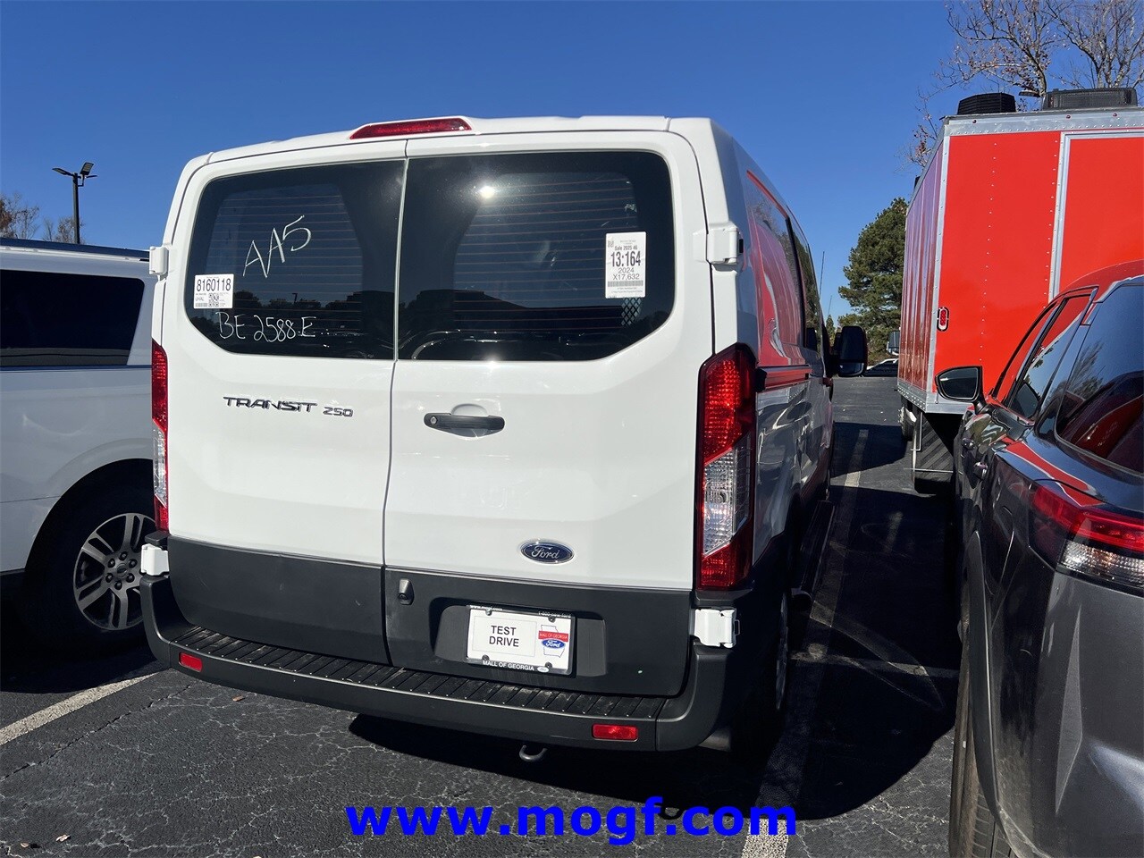 2024 Ford Transit photo 3