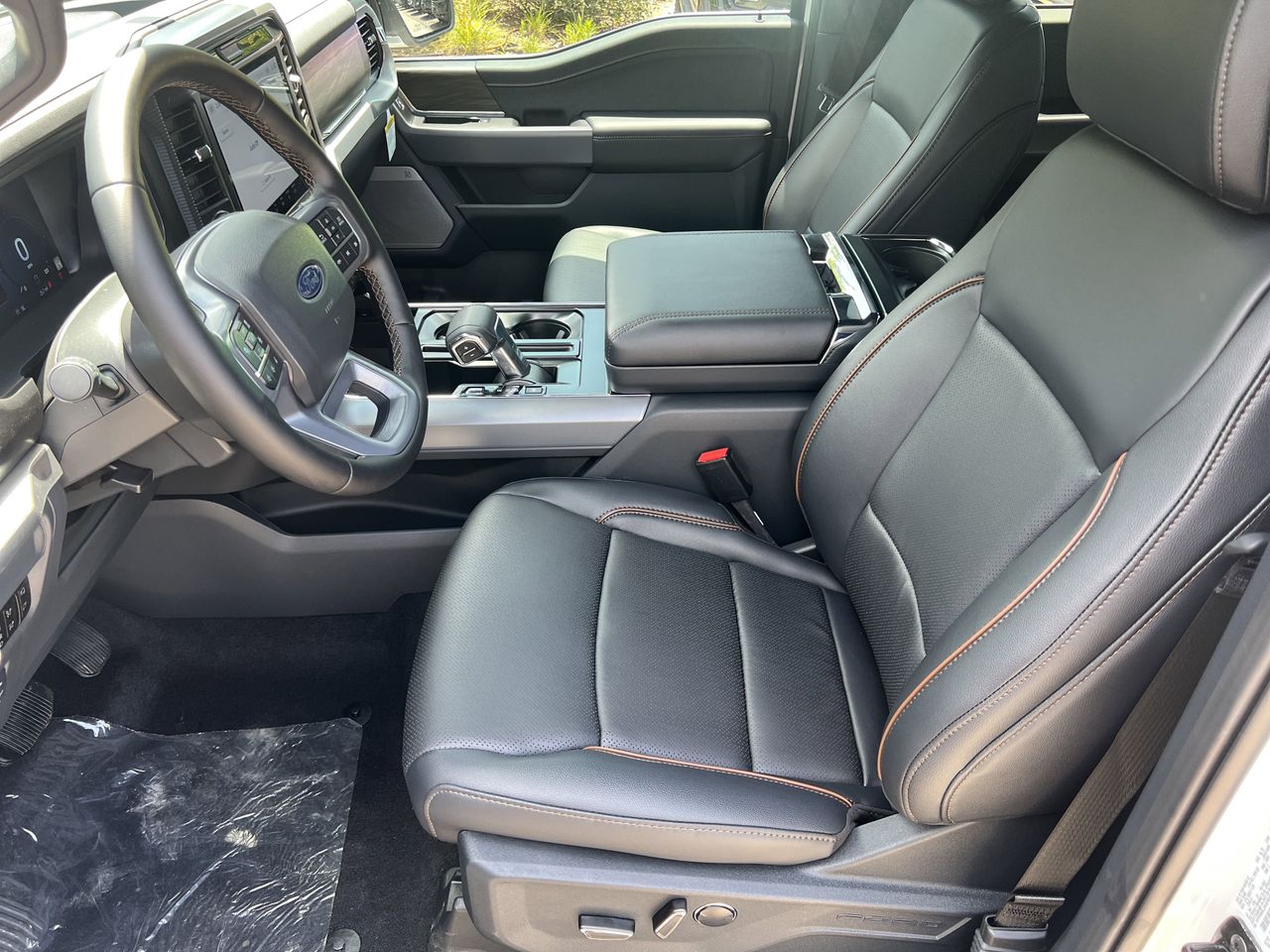 2025 Ford F-150 Lariat - Photo 25