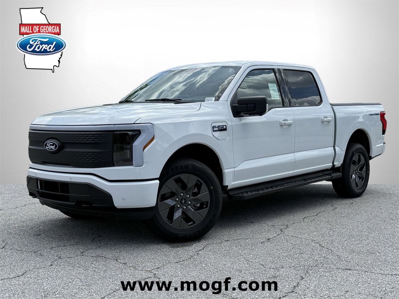 2025 Ford F-150 Lightning Flash's photo