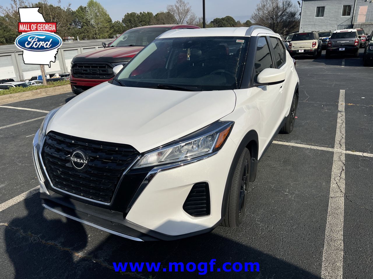 2023 Nissan Kicks SV