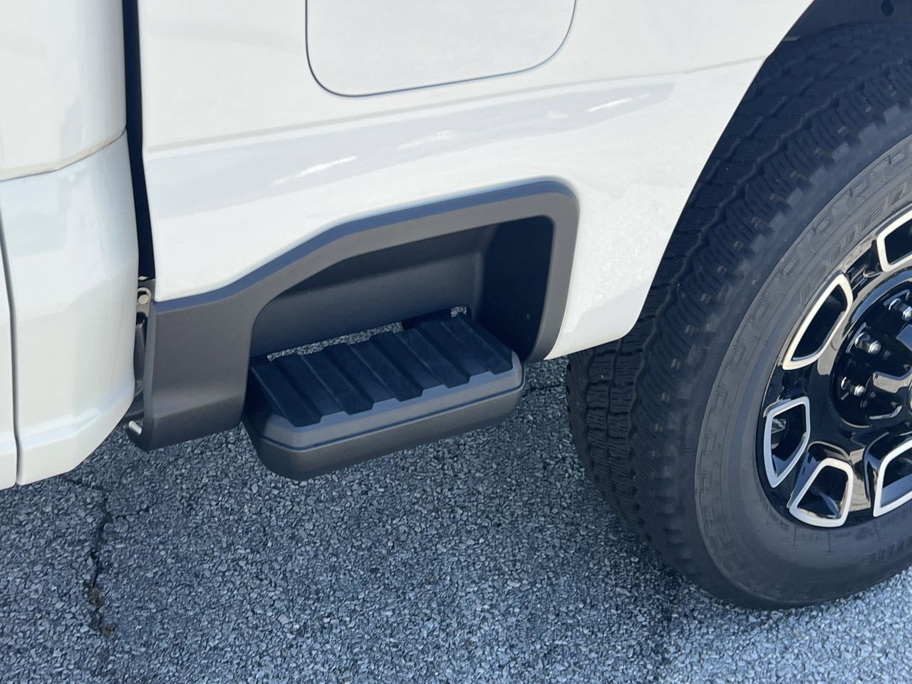 2025 Ford F-350 Super Duty Platinum - Photo 30