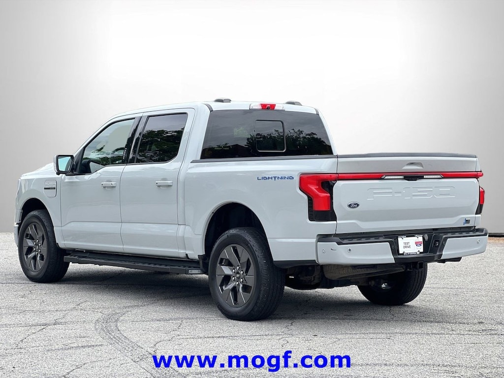 Used 2023 Ford F-150 Lightning Lariat Truck