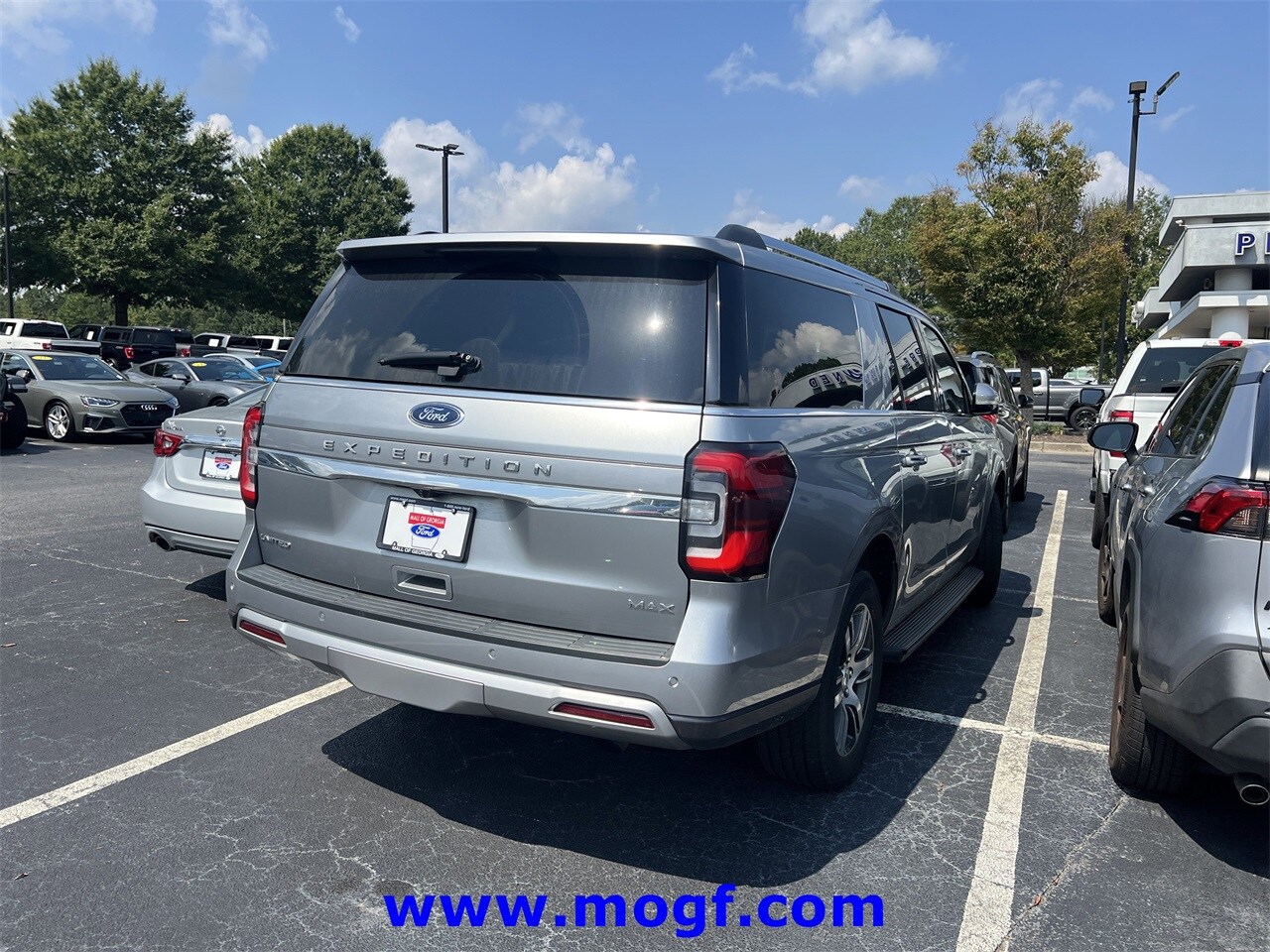 2024 Ford Expedition MAX Limited photo 3