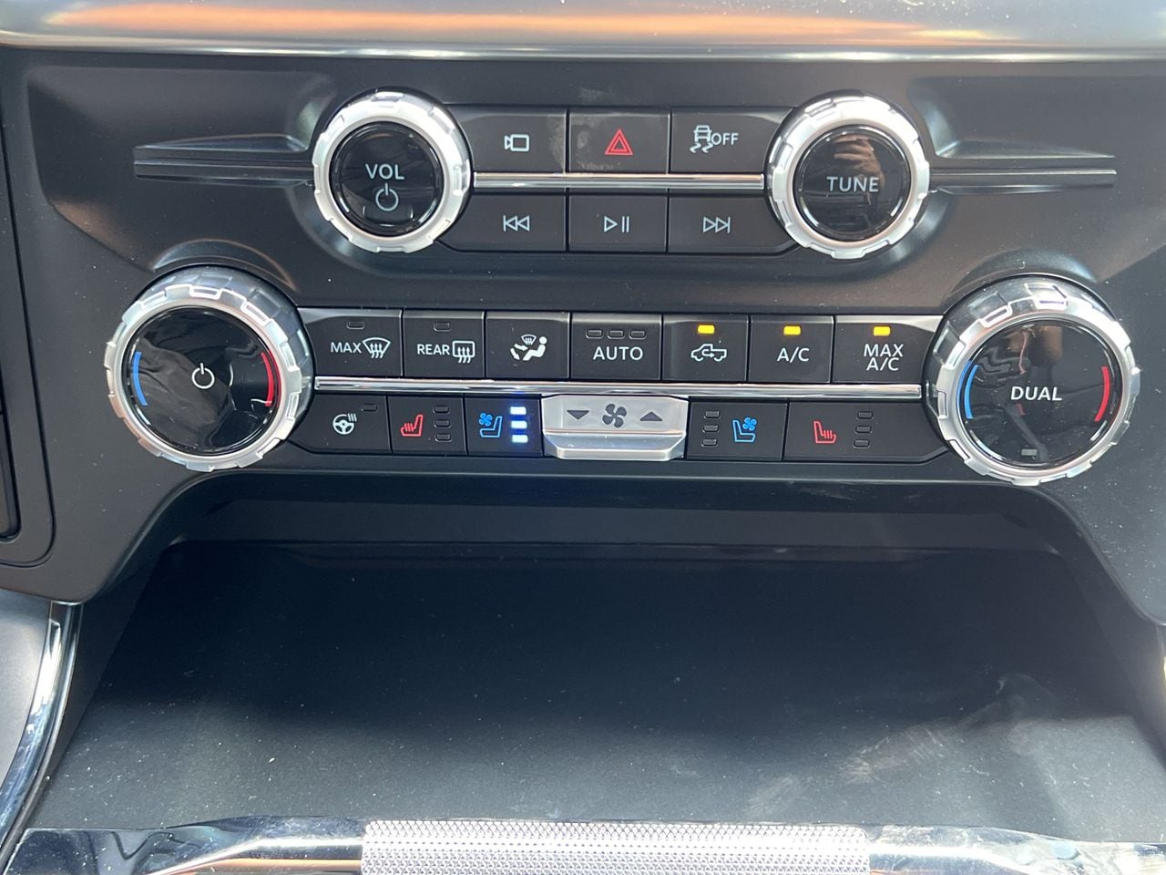 2025 Ford F-150 Lariat - Photo 9