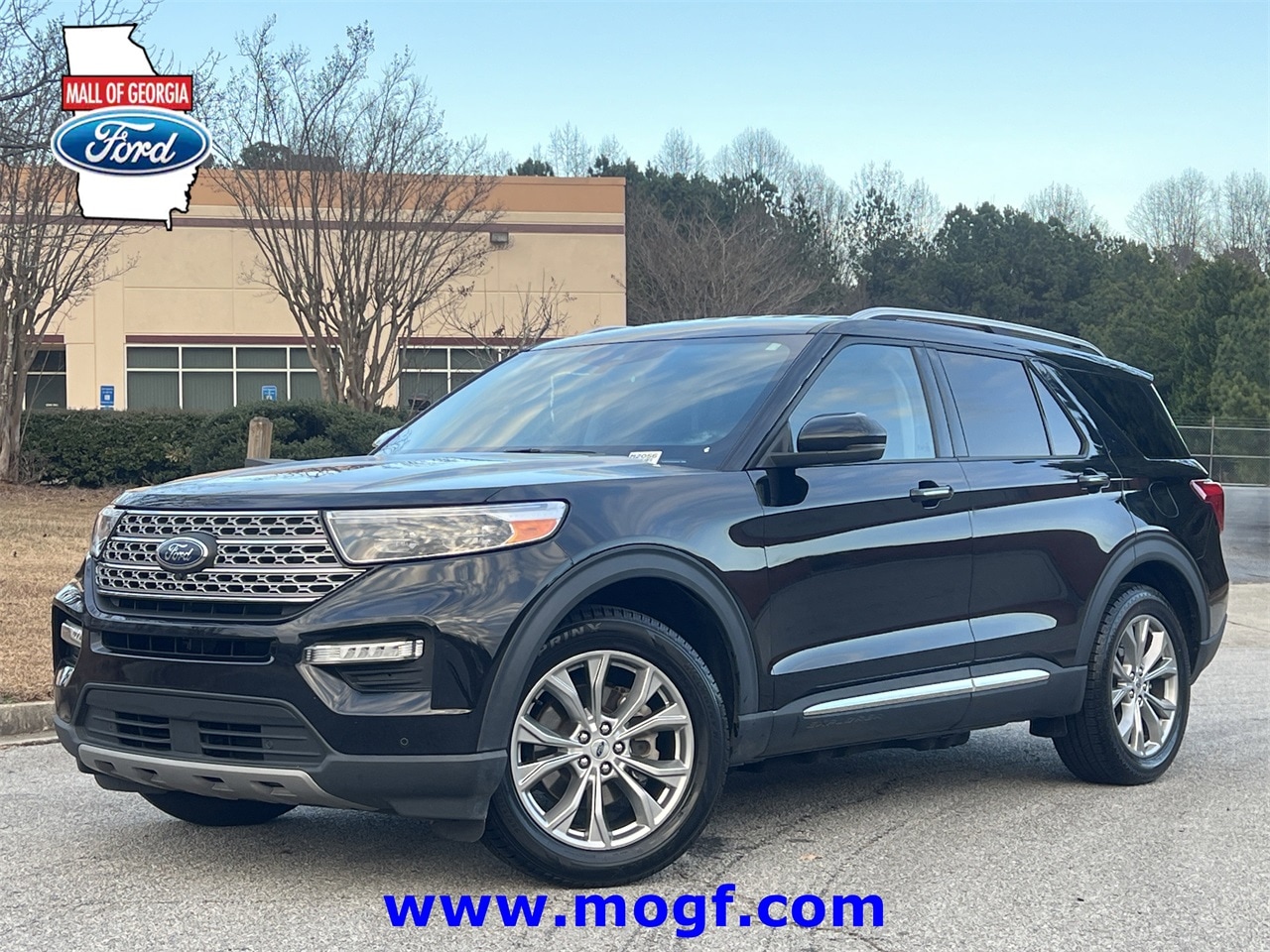 2023 Ford Explorer Limited's photo