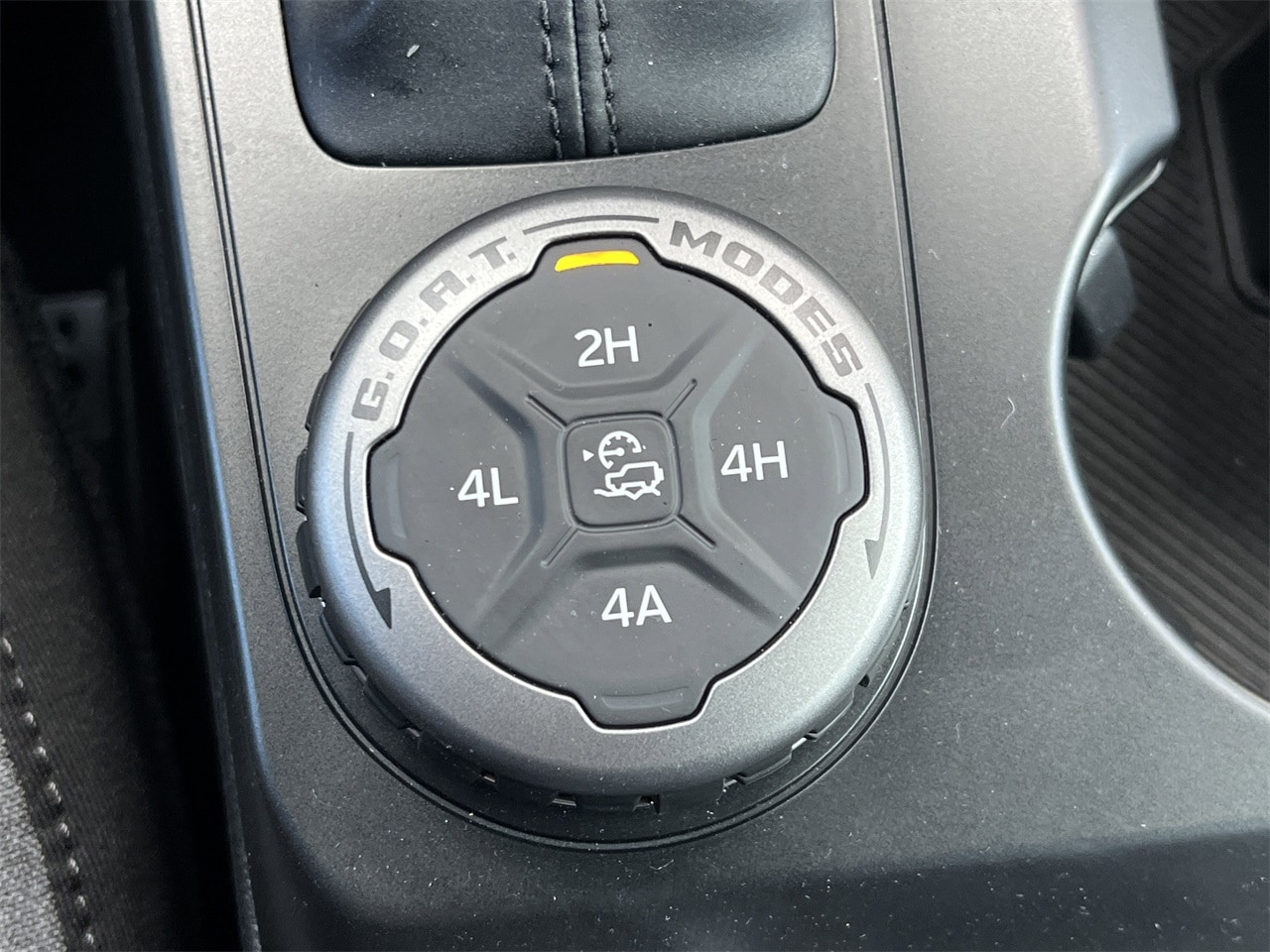 2025 Ford Bronco 4-Door Base - Photo 9
