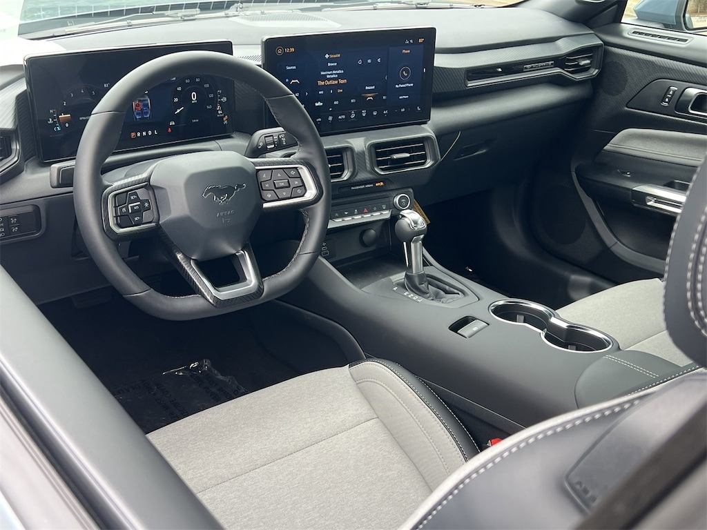 New 2025 Ford Mustang  Convertible