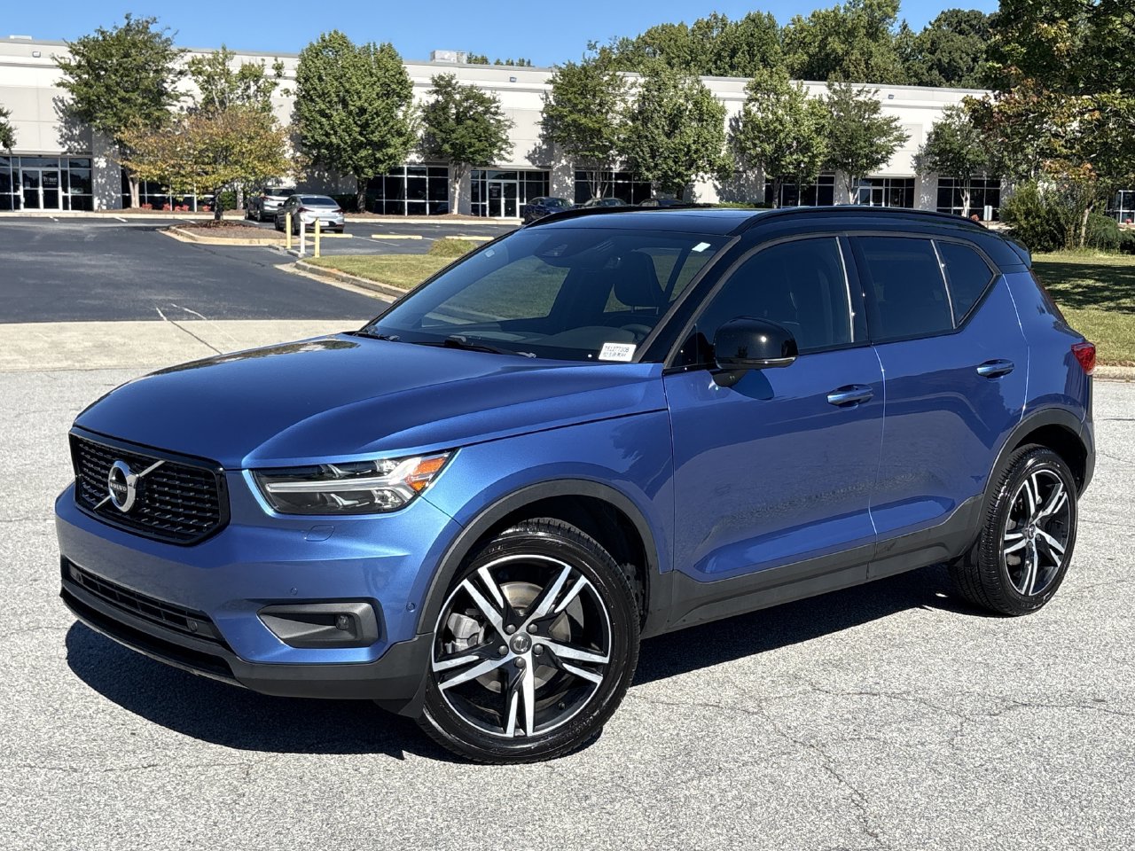 Blue Metallic 2021 Volvo XC40 SUV / Crossover Front-Wheel Drive Automatic