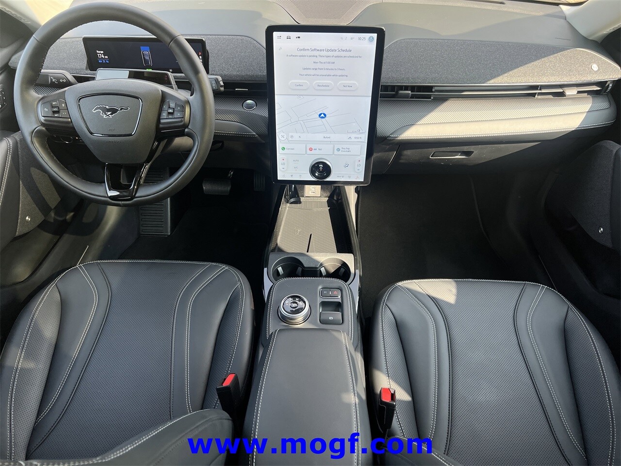 2023 Ford Mustang Mach-E Premium photo 2