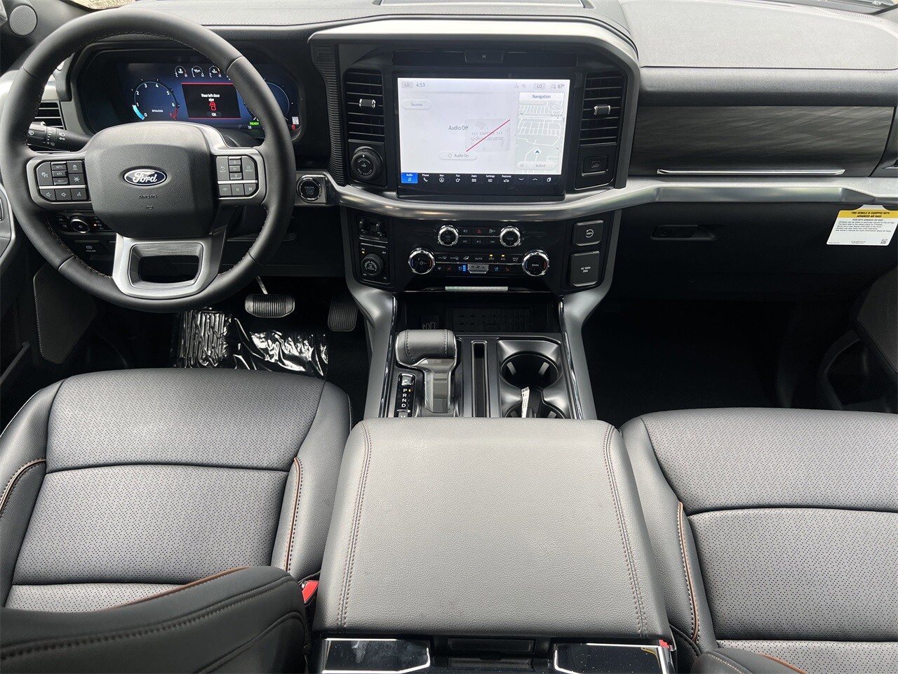 2025 Ford F-150 Lariat photo 2