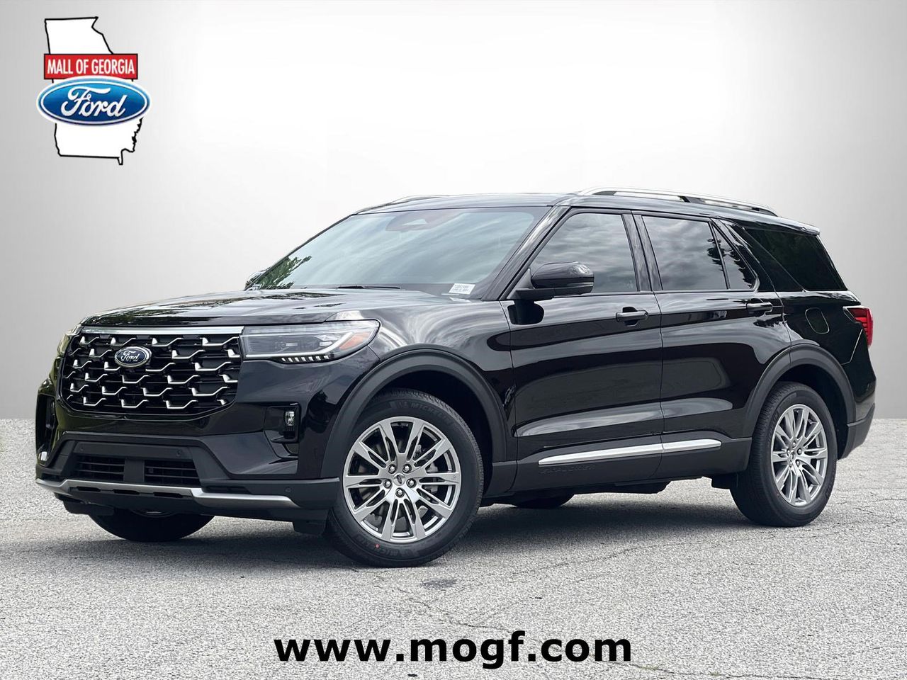 2026 Ford Explorer Platinum's photo