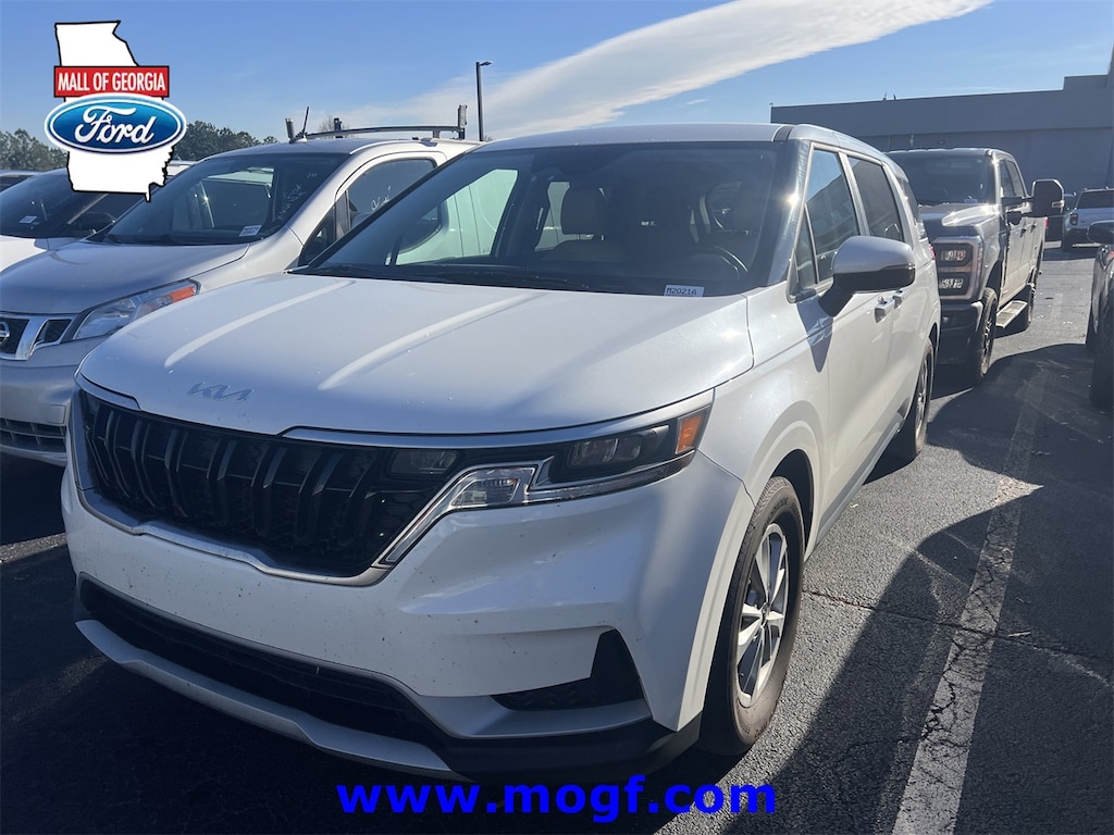 Used 2023 Kia Carnival LX Minivan/Van