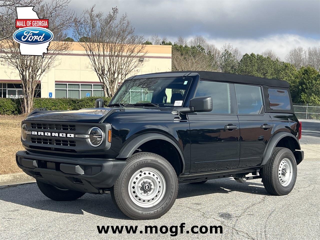 2025 Ford Bronco 4-Door Base's photo