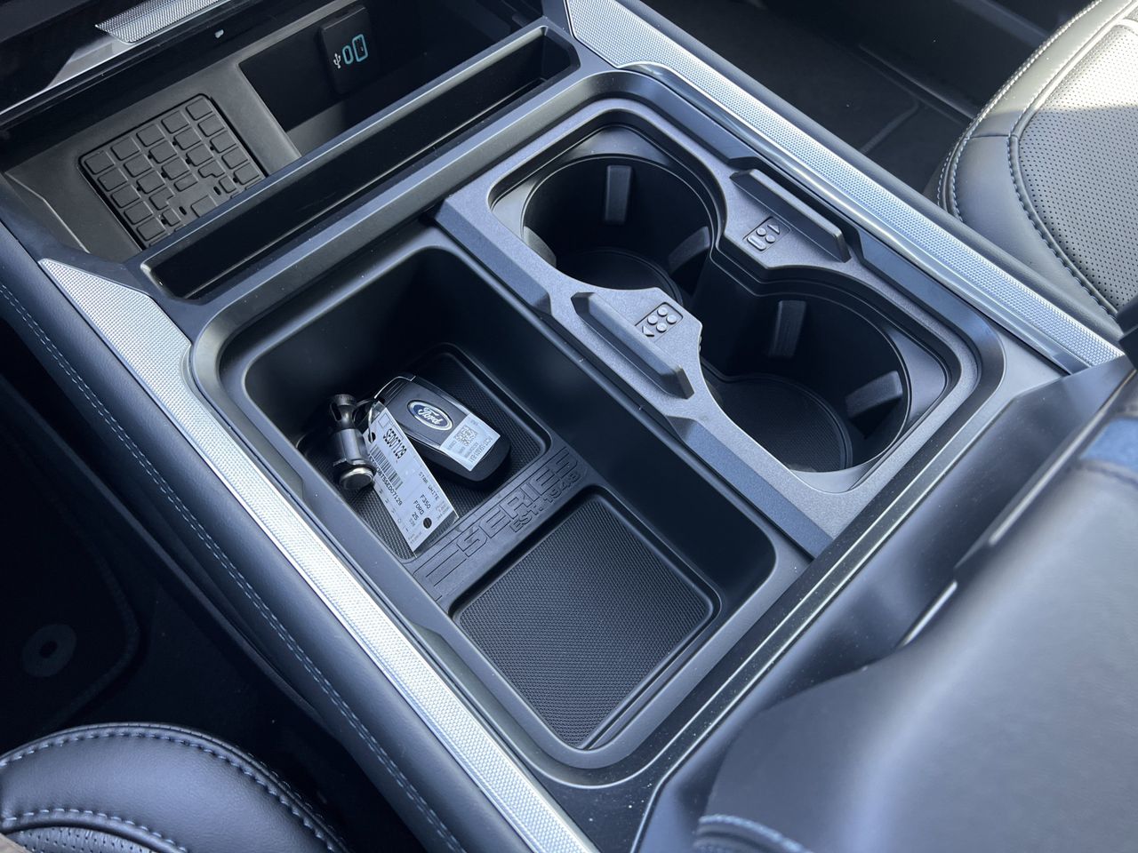 2025 Ford F-350 Super Duty Platinum - Photo 9