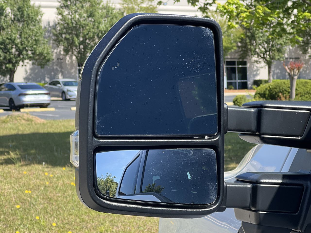 2025 Ford F-350 Super Duty Platinum - Photo 29