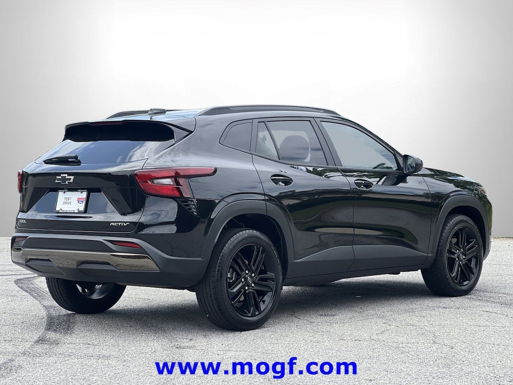 Used 2024 Chevrolet Trax Activ SUV