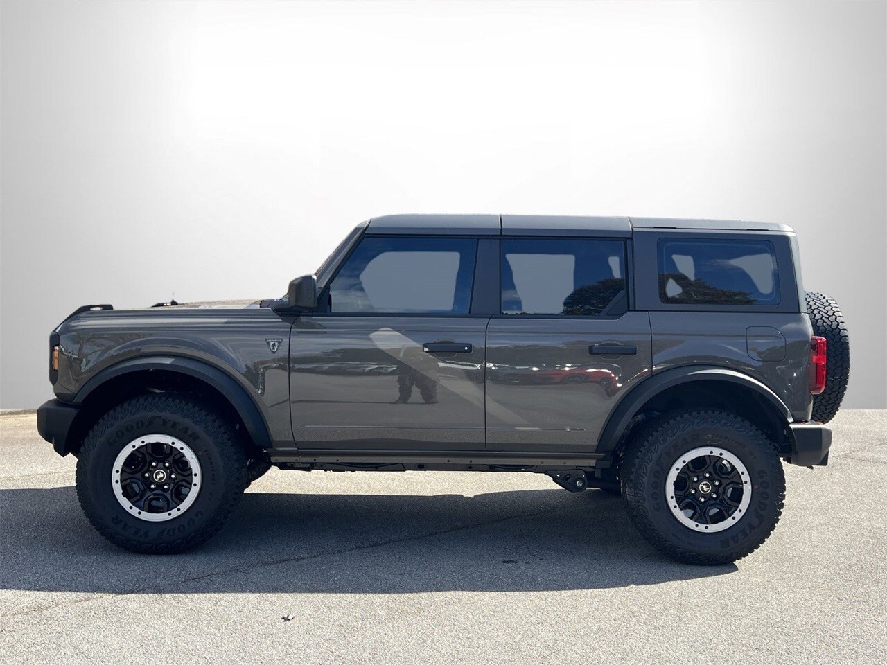 2025 Ford Bronco 4-Door Base - Photo 22