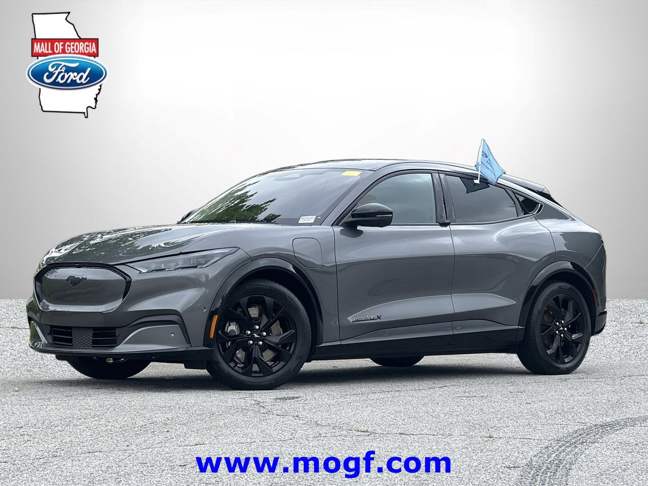 2023 Ford Mustang-Mach-e Premium's photo