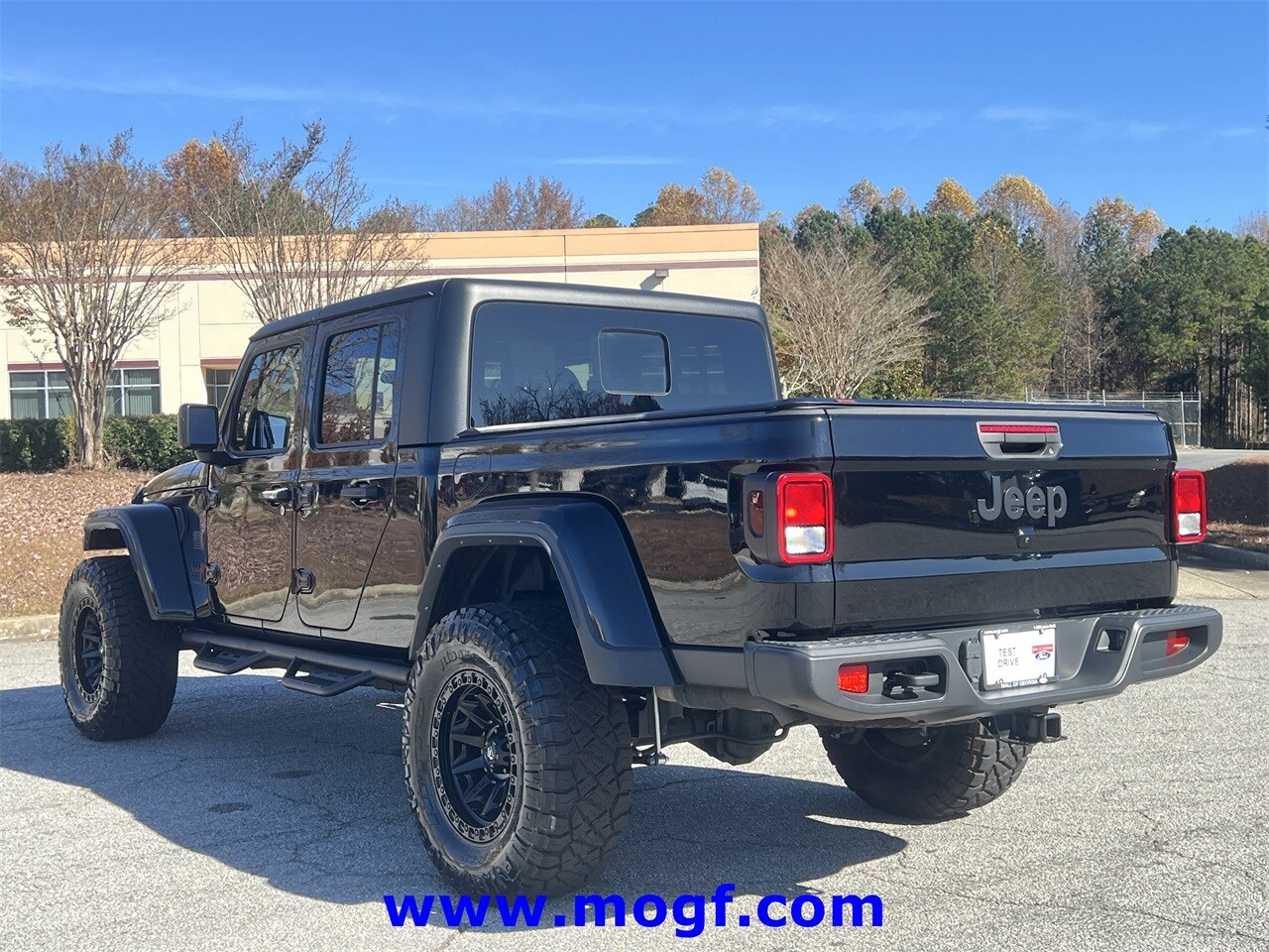 2022 Jeep Gladiator Sport S photo 2