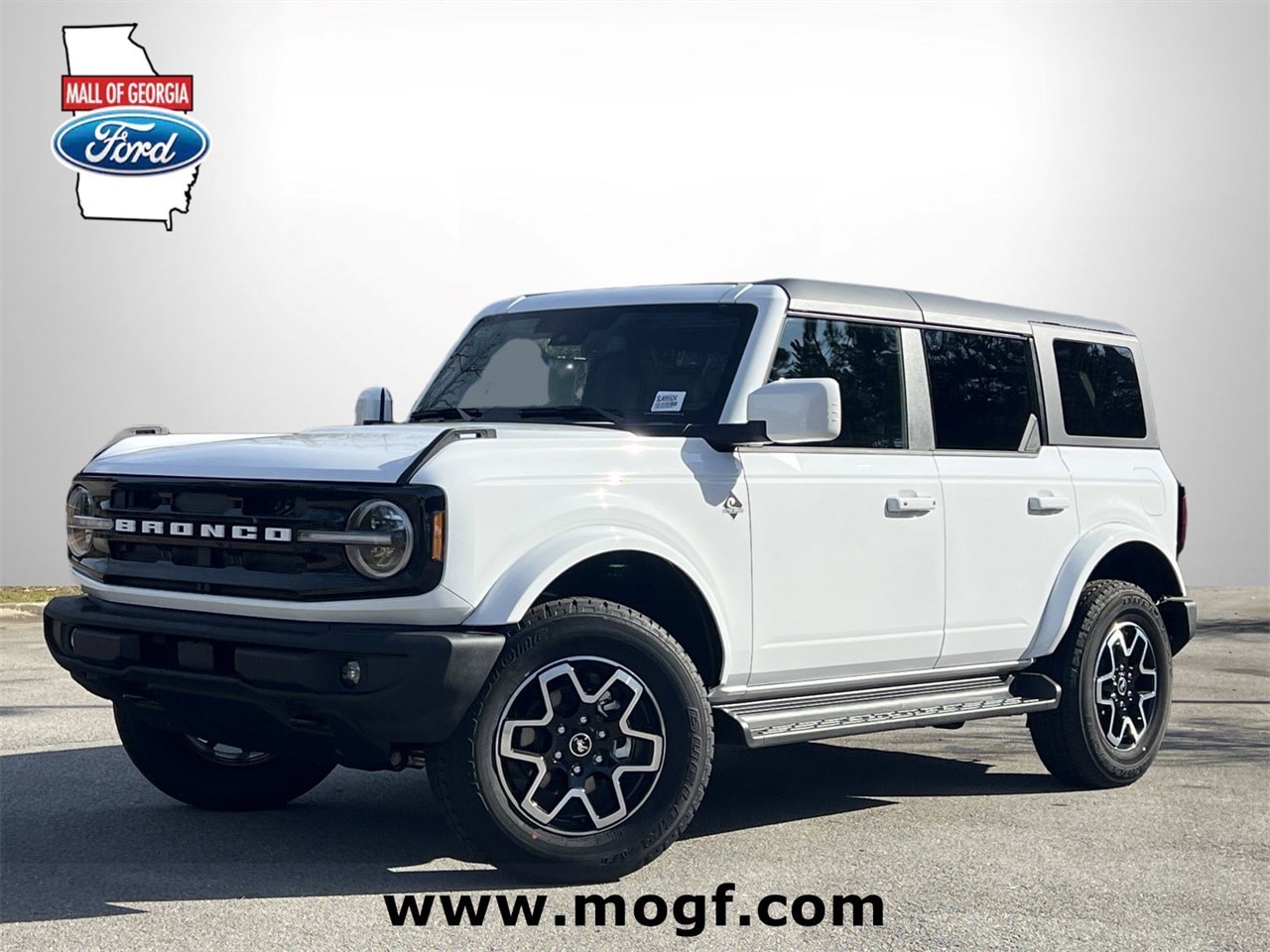 2025 Ford Bronco 4-Door Outer Banks's photo