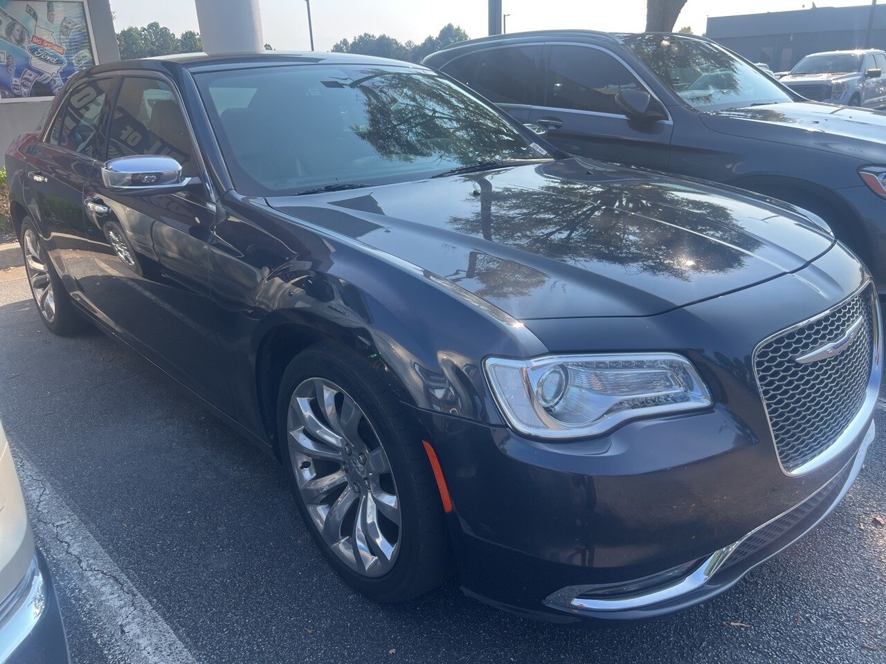2019 Chrysler 300 Limited photo 2