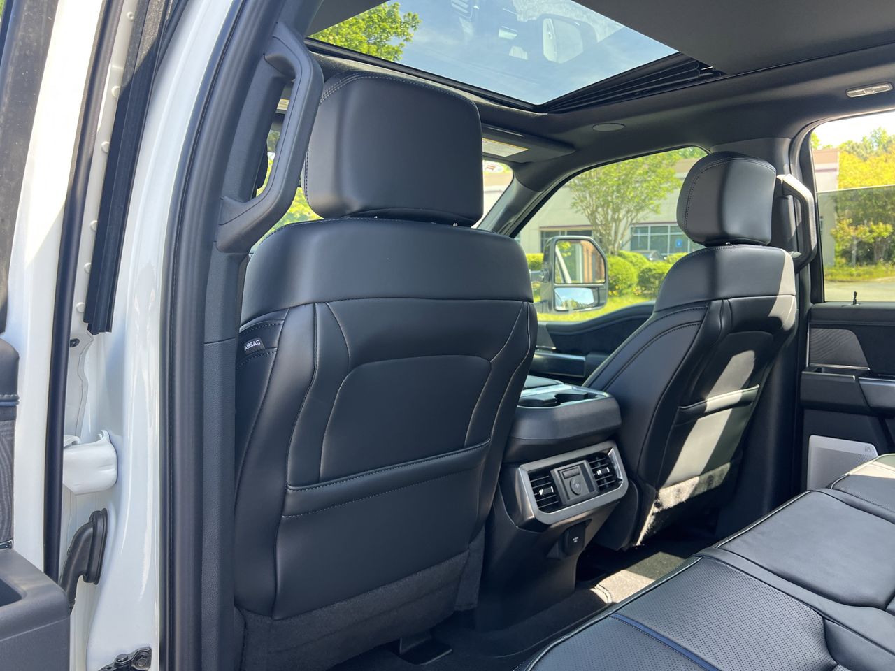 2025 Ford F-350 Super Duty Platinum - Photo 21