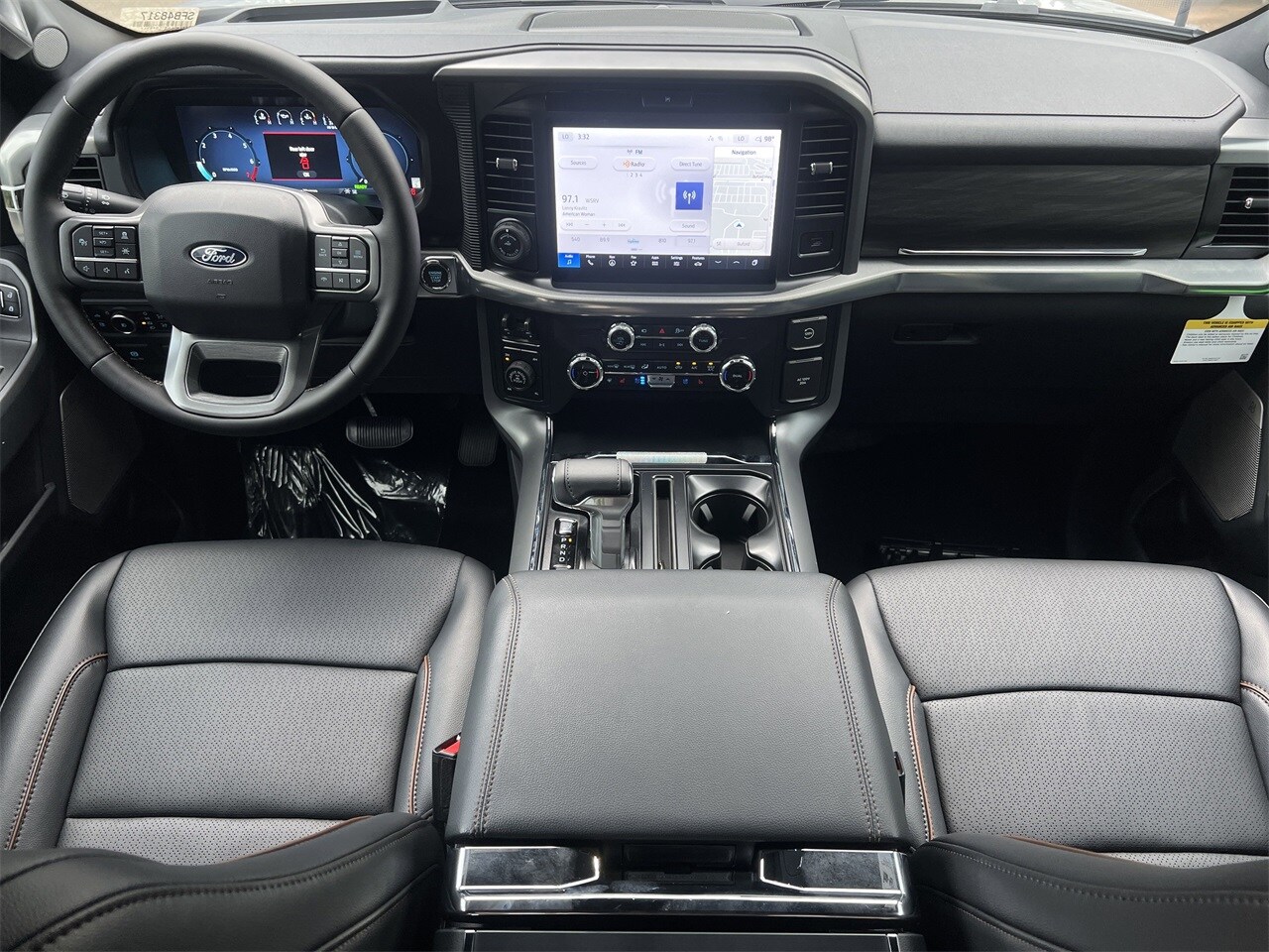 2025 Ford F-150 Lariat photo 2