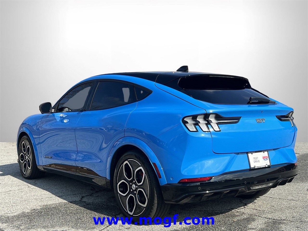 2023 Ford Mustang Mach-E GT photo 2