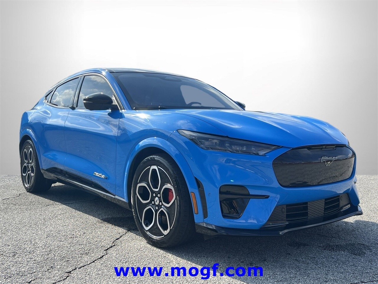 2023 Ford Mustang Mach-E GT photo 4