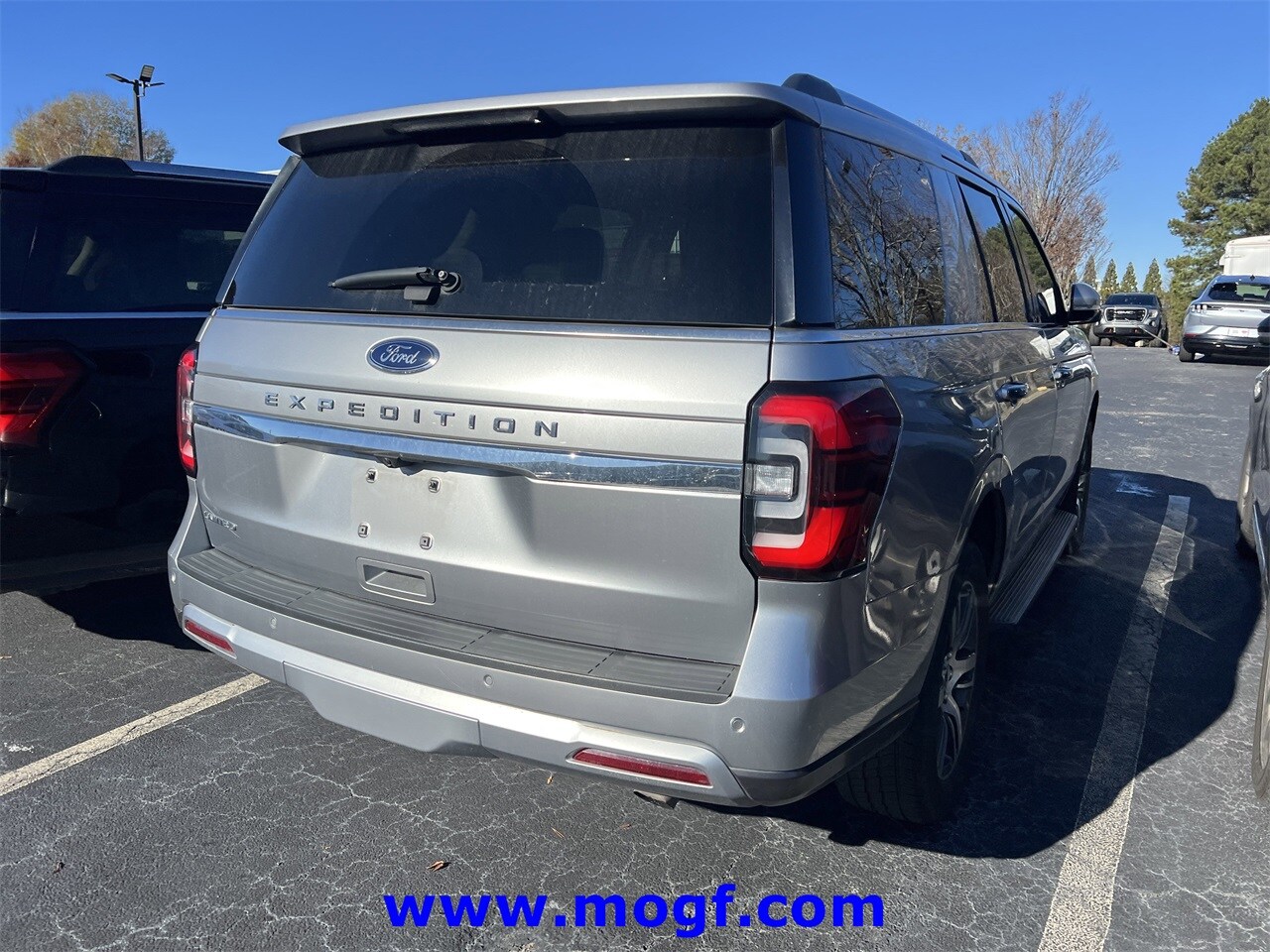 2024 Ford Expedition Limited photo 2